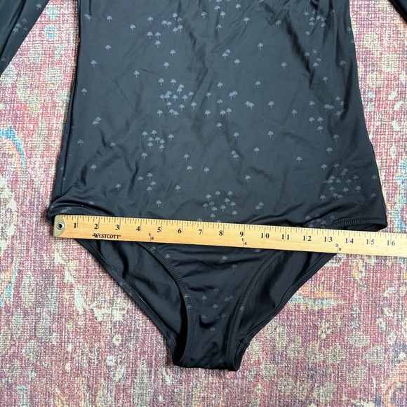 Uniqlo x Tomas Maier Collab Palm Tree Foil Swim Large Rashguard - Picture 6 of 9